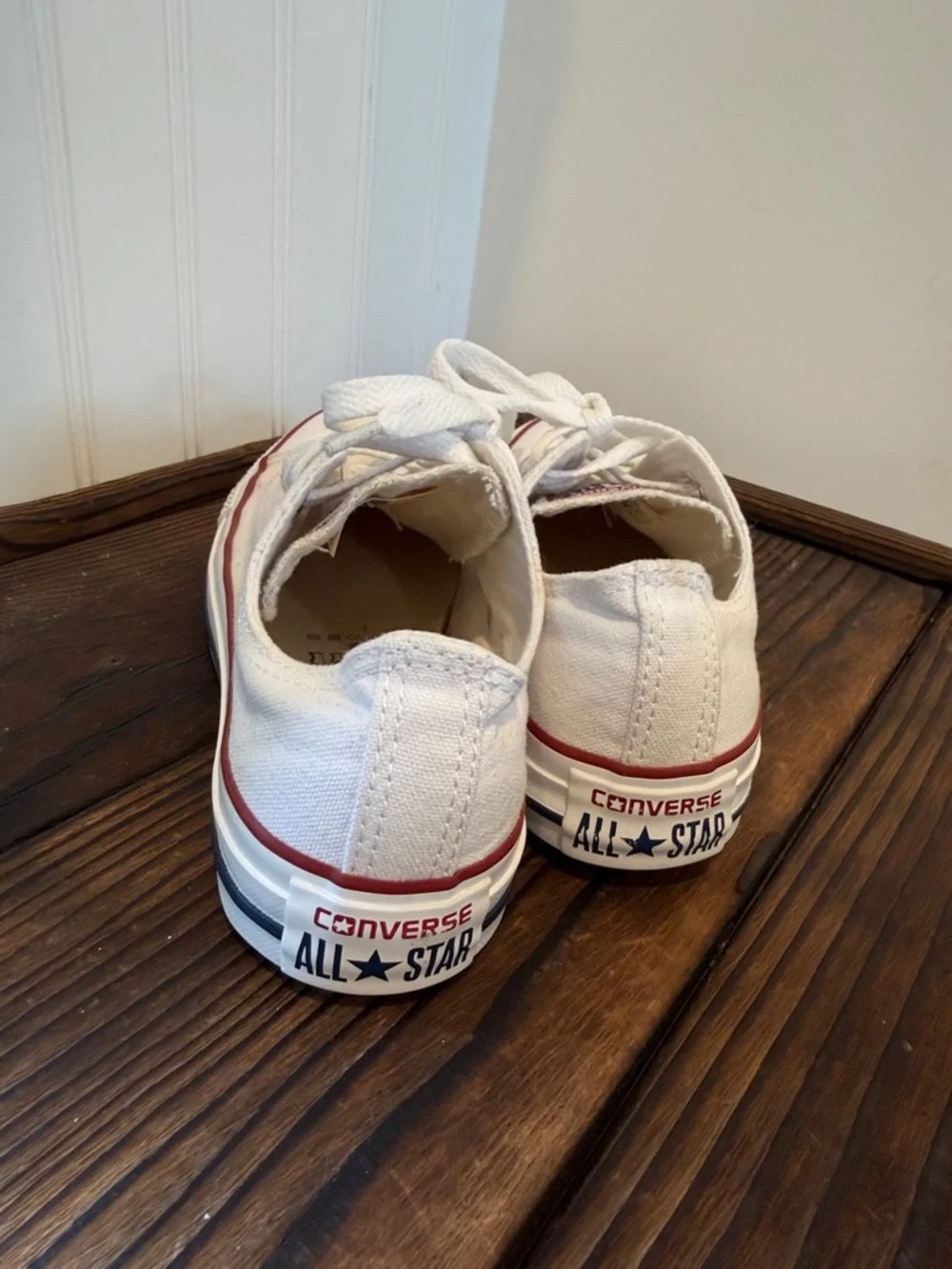 NWT Converse Classic Low Top Sneakers in Cream and Red Trim - Picture 3 of 7
